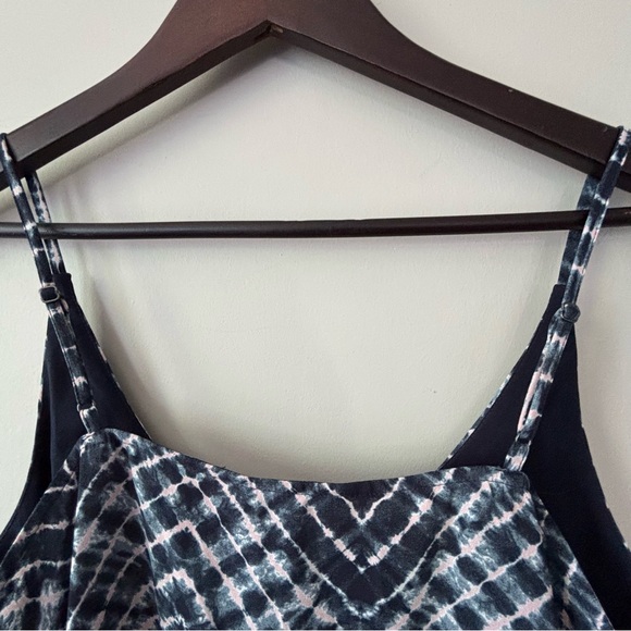 Banana Republic camisole - Picture 3 of 7